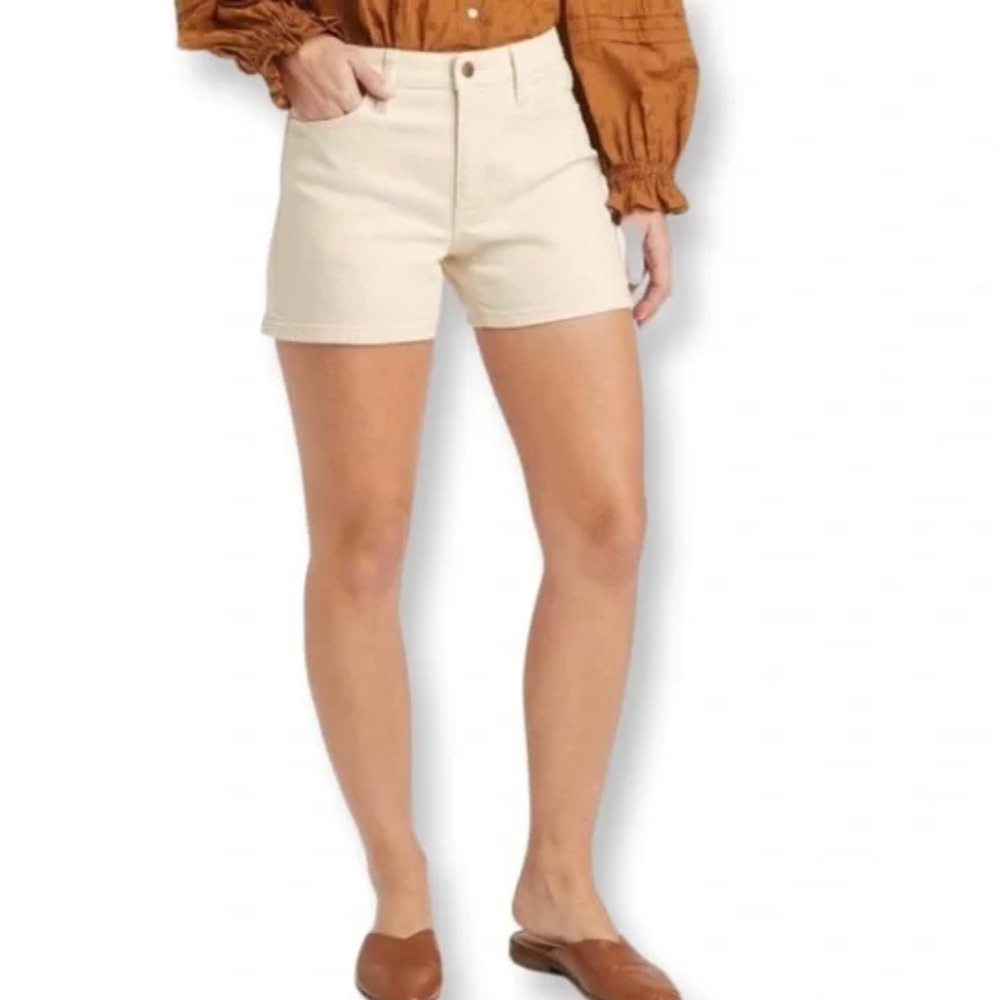 Universal Thread Cream High Rise Midi Denim Shorts size 12/31